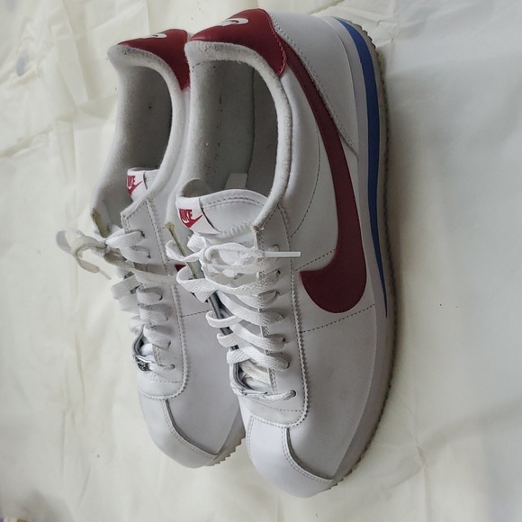 Shoes - Picture 2 of 4